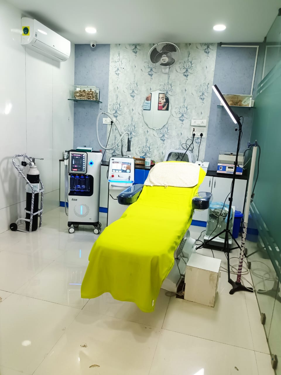 Aesthetics treatment room
